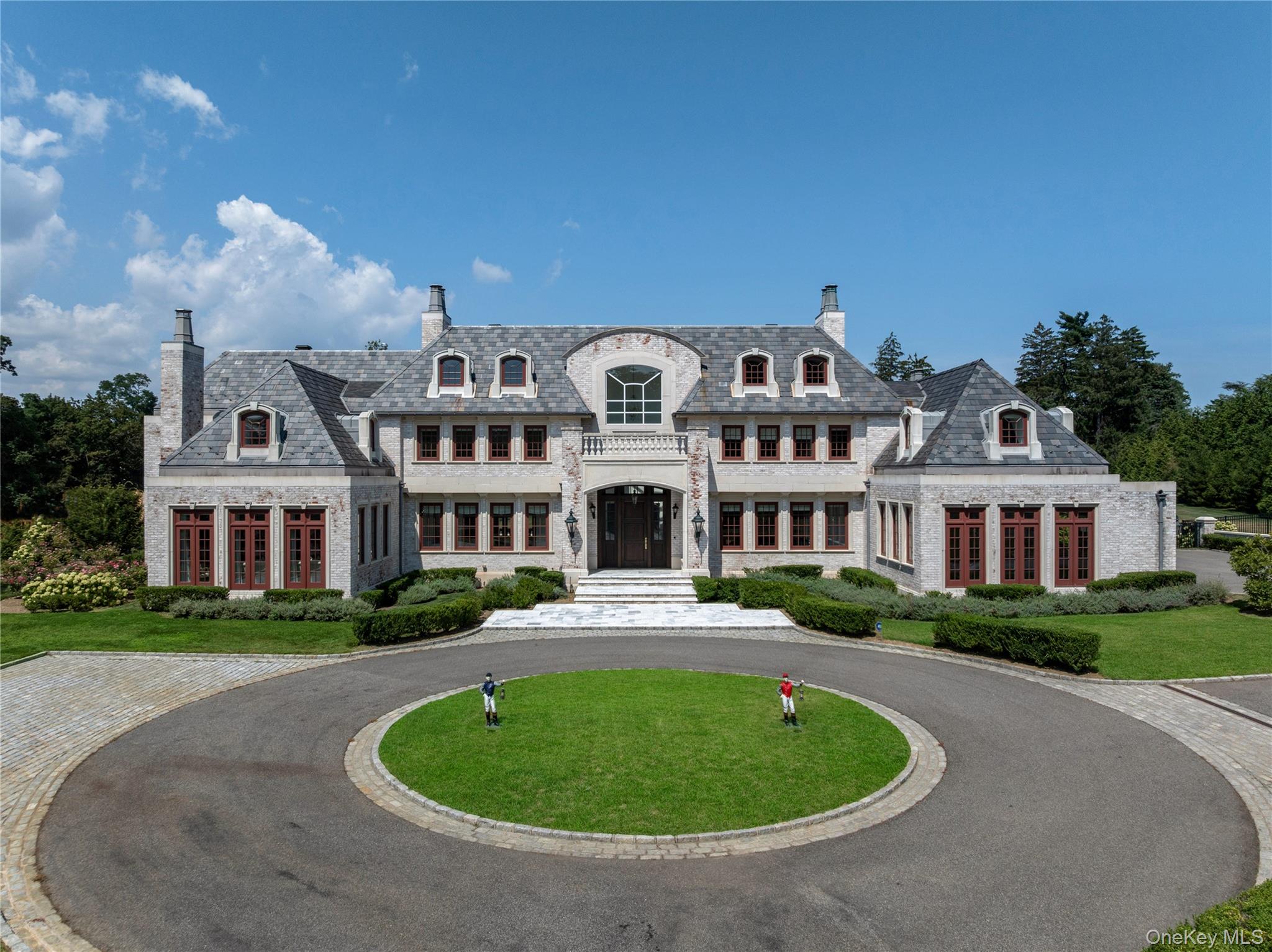 9 Hicks Lane, Sands Point, NY 11050