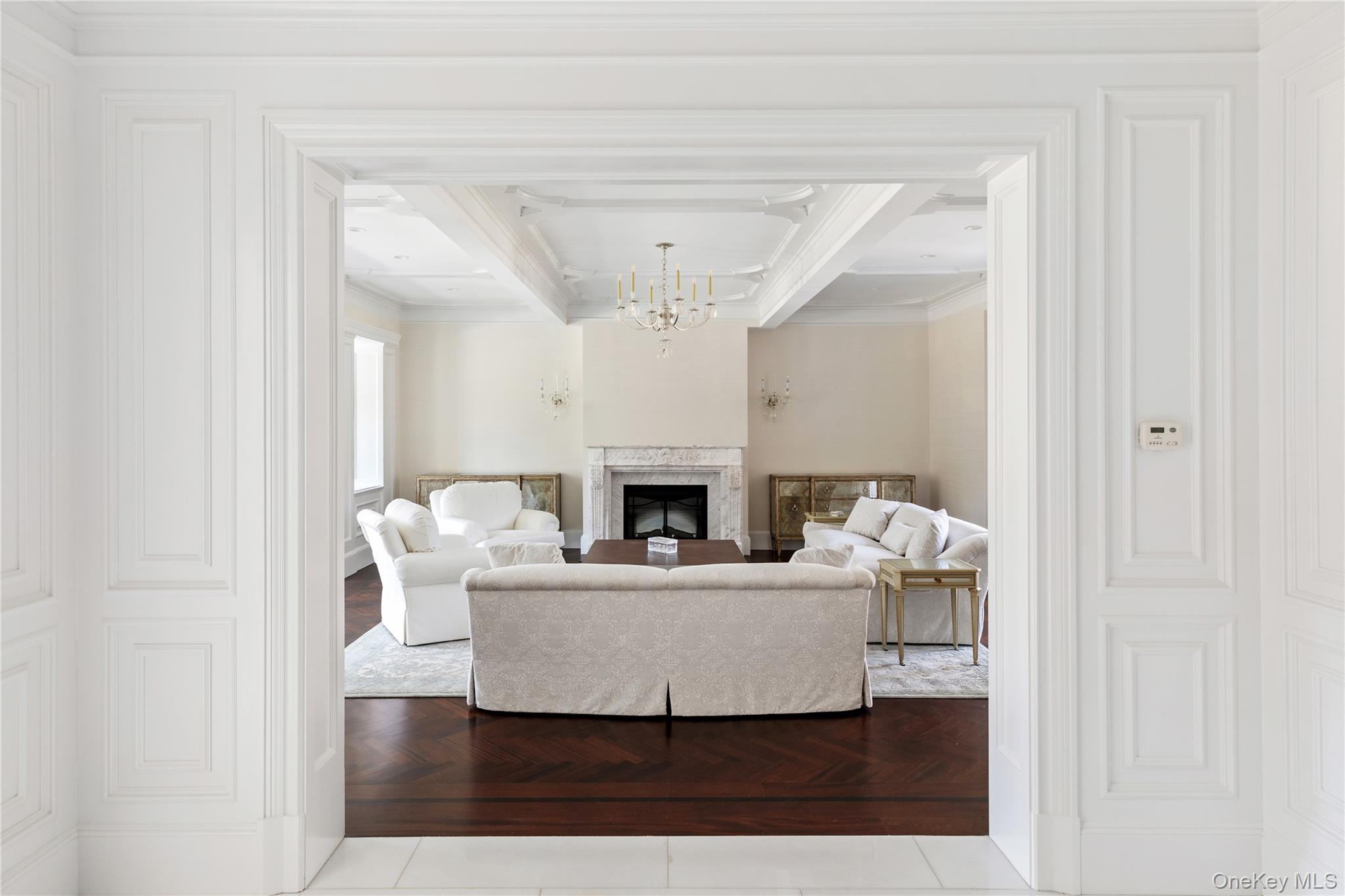 9 Hicks Lane, Sands Point, NY 11050