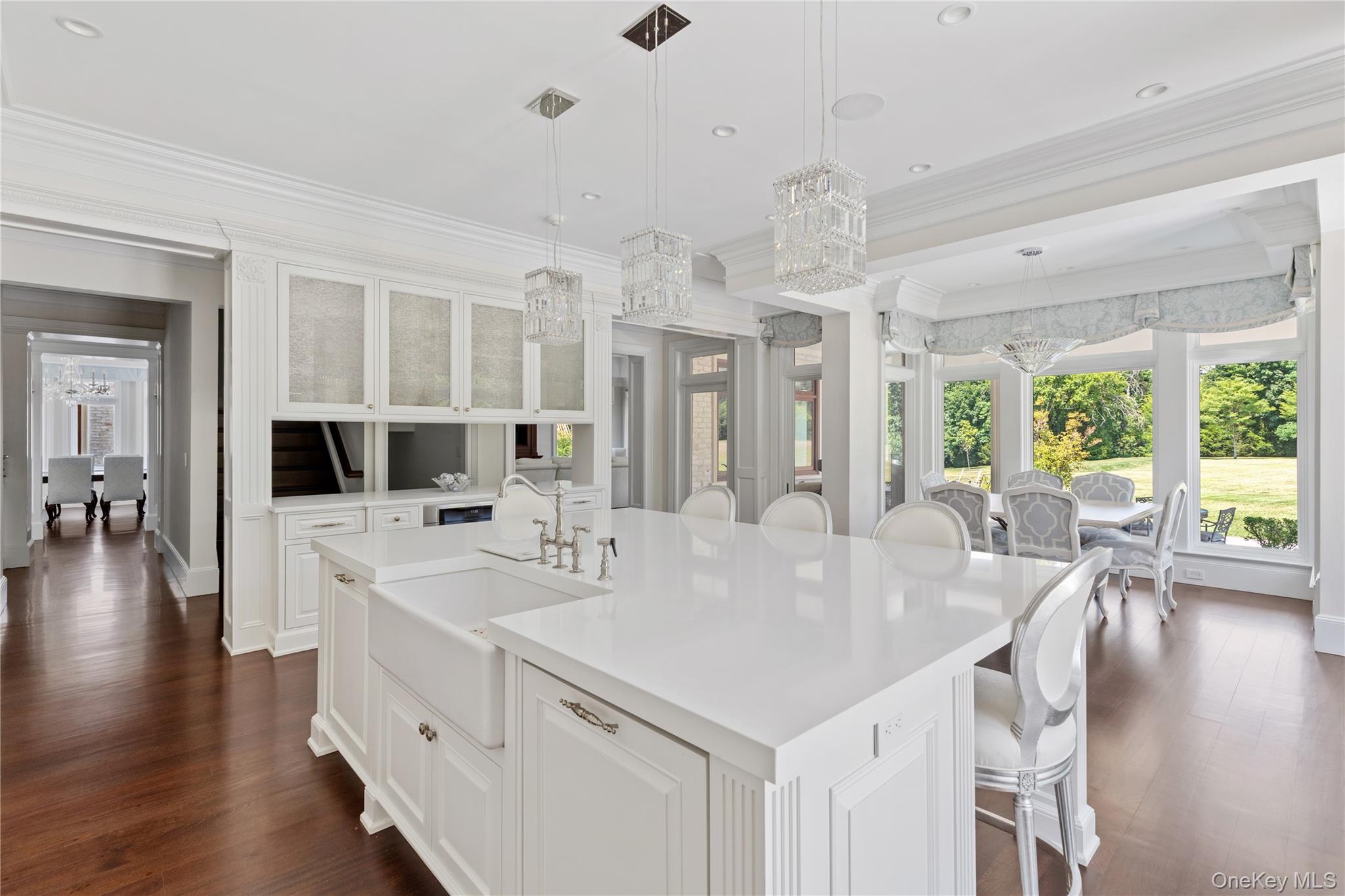 9 Hicks Lane, Sands Point, NY 11050