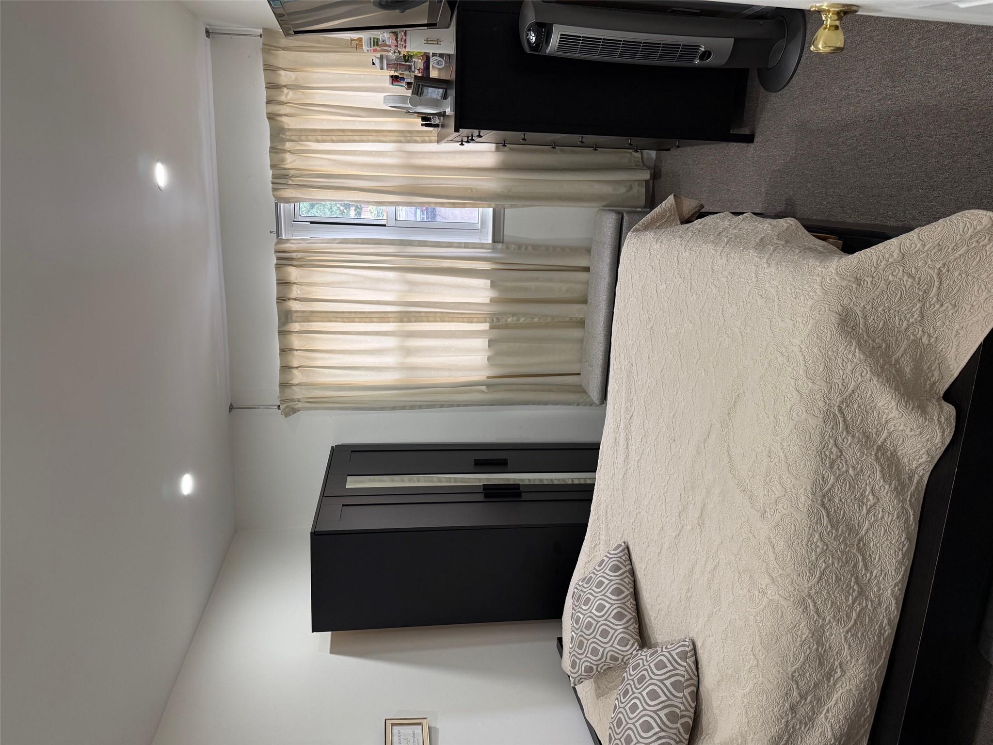 11949 6th Avenue, College Point, NY 11356