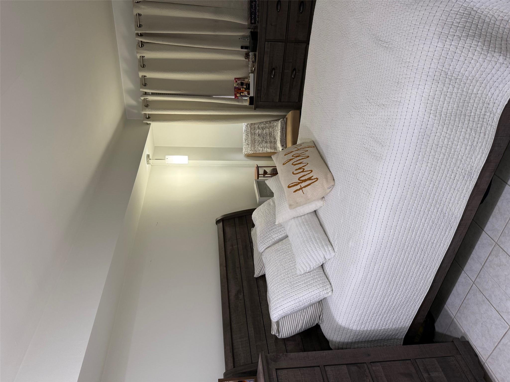 11949 6th Avenue, College Point, NY 11356