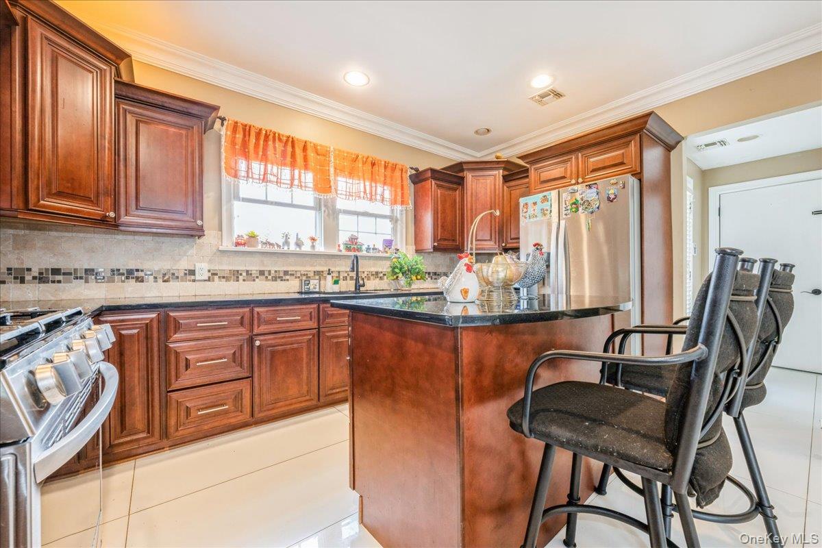 732 Sunrise Avenue, Bellmore, NY 11710