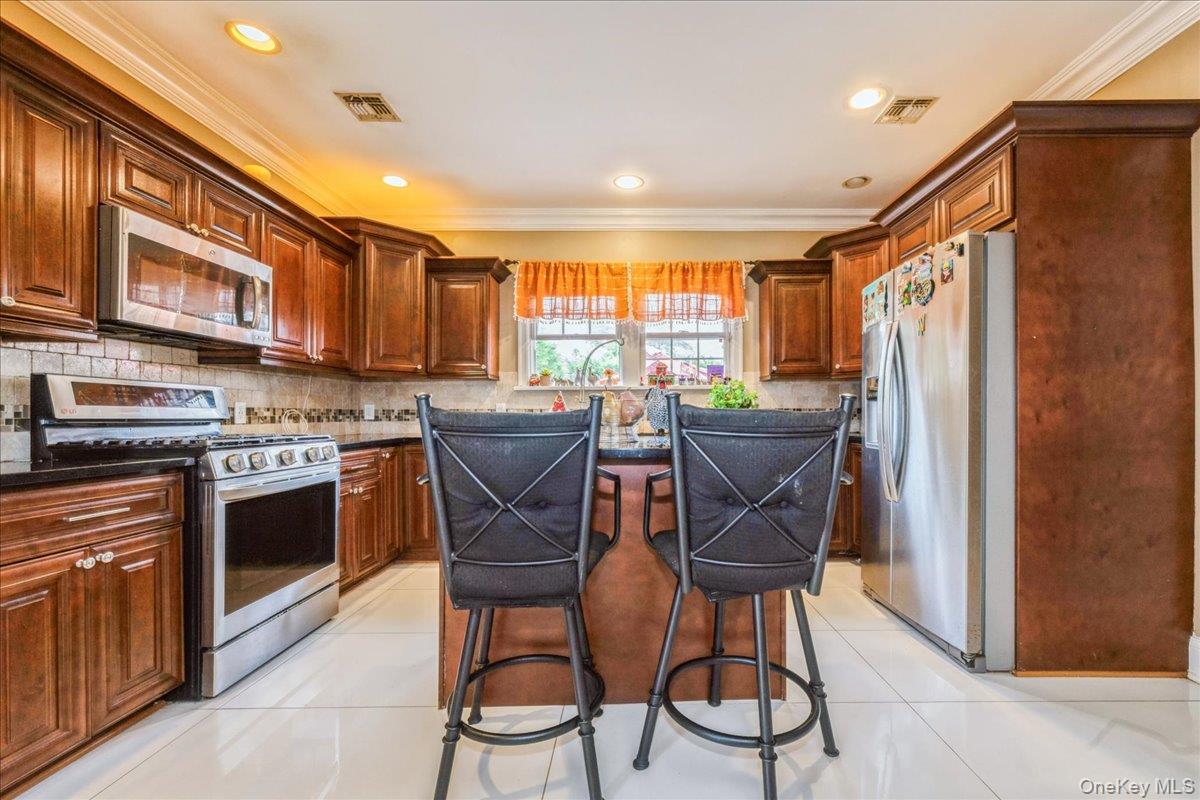 732 Sunrise Avenue, Bellmore, NY 11710