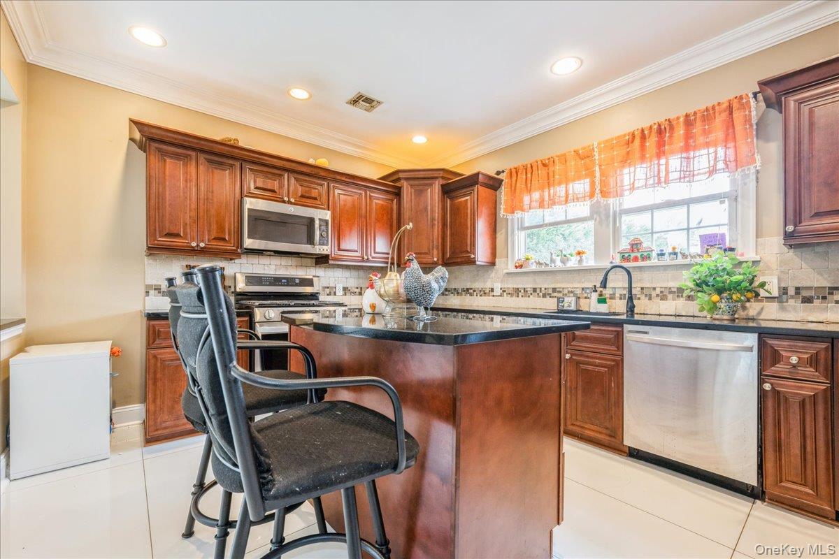 732 Sunrise Avenue, Bellmore, NY 11710