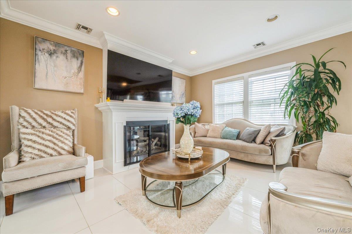 732 Sunrise Avenue, Bellmore, NY 11710