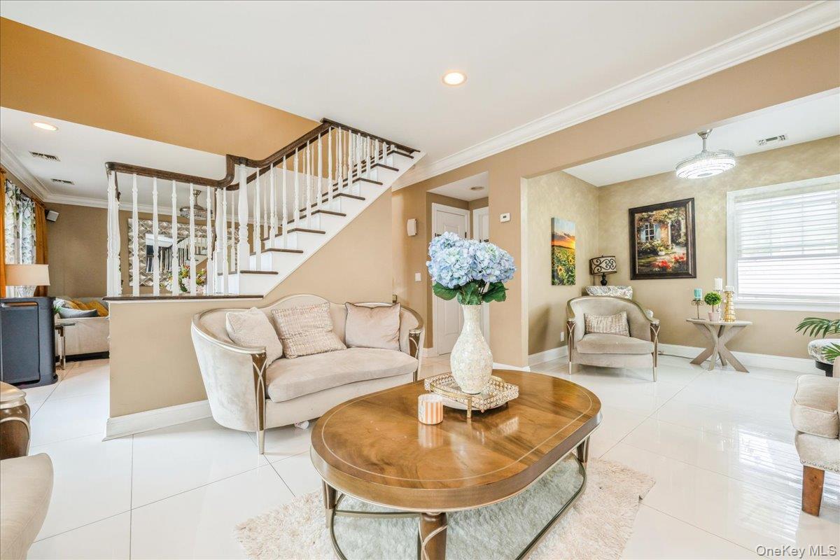 732 Sunrise Avenue, Bellmore, NY 11710