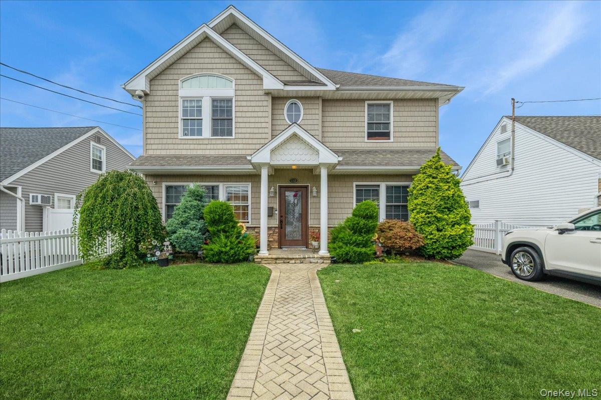 732 Sunrise Avenue, Bellmore, NY 11710