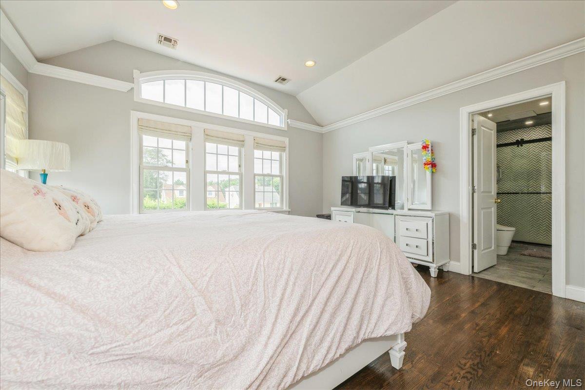 732 Sunrise Avenue, Bellmore, NY 11710