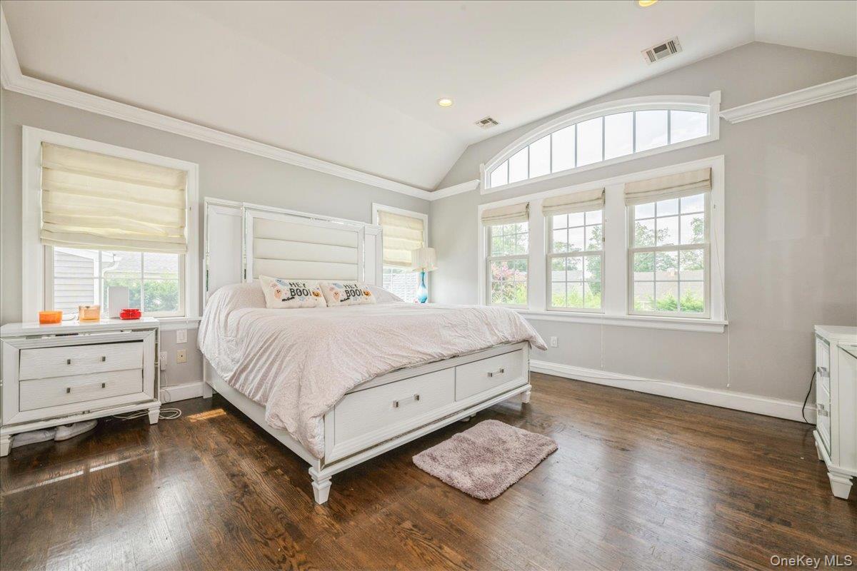 732 Sunrise Avenue, Bellmore, NY 11710