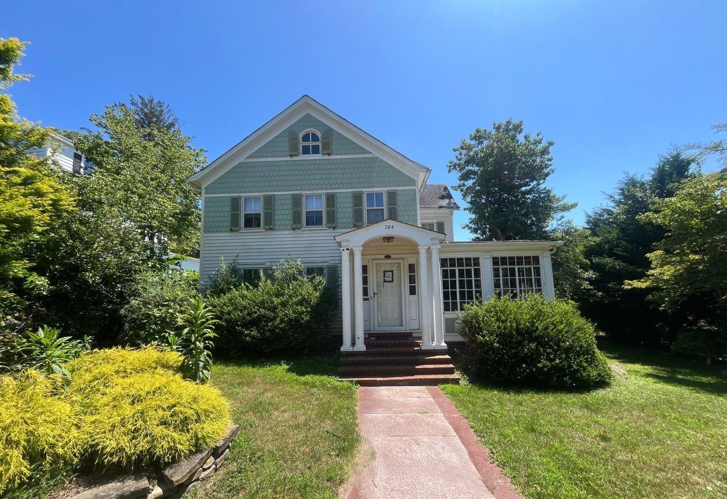 204 Chestnut Street, Port Jefferson, NY 11777