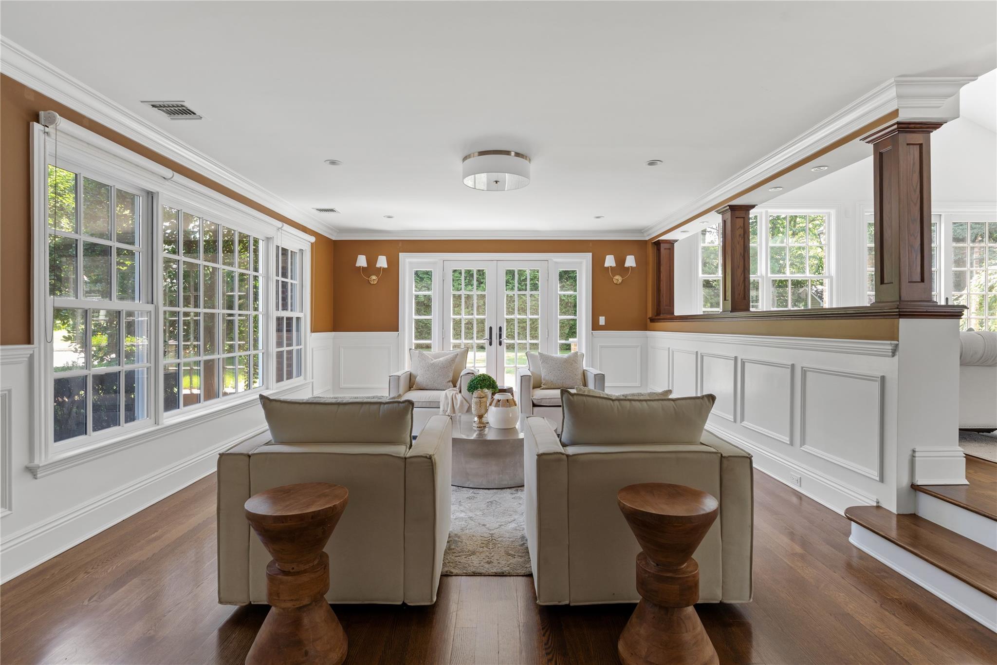 27 Hemlock Road, Manhasset, NY 11030