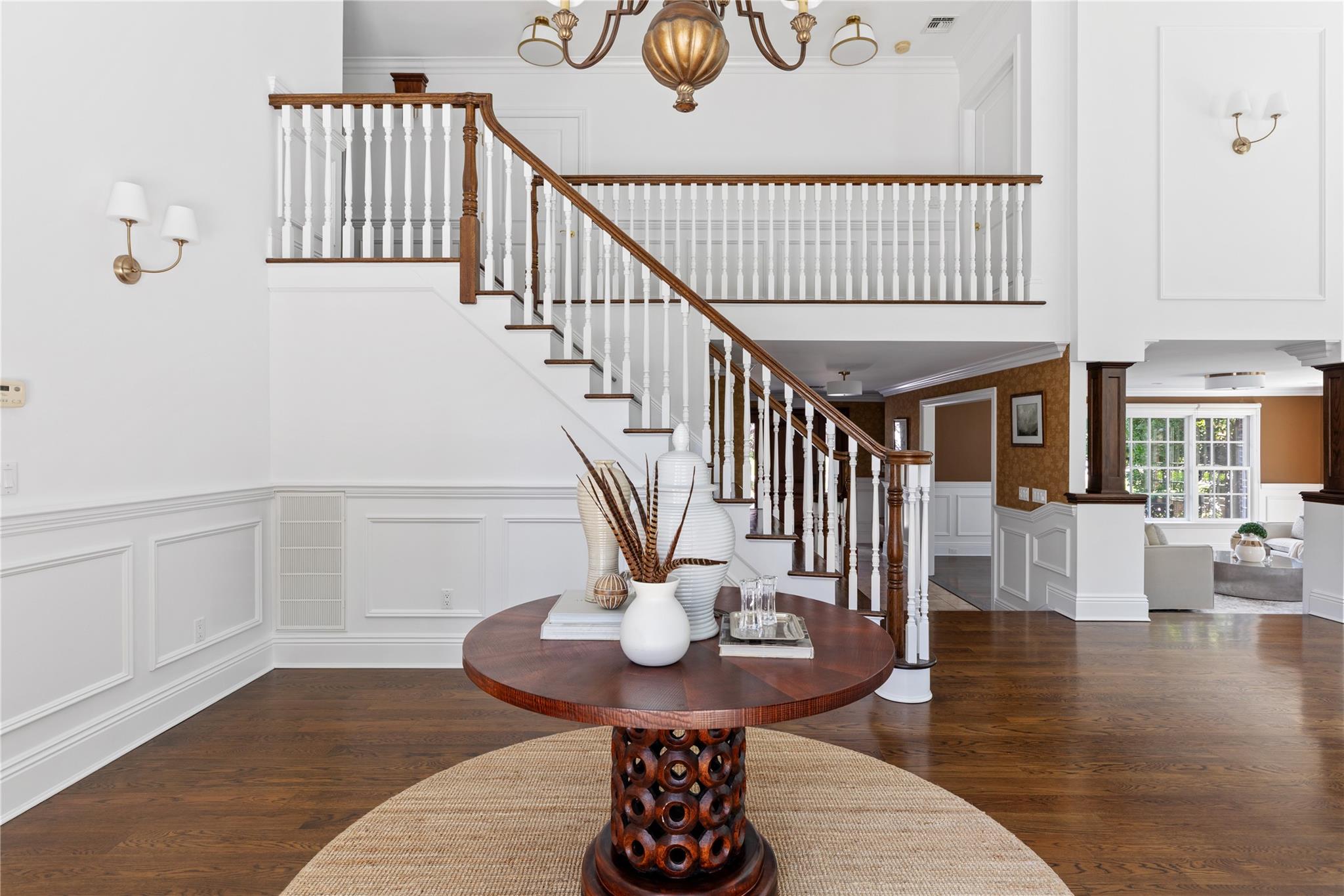 27 Hemlock Road, Manhasset, NY 11030