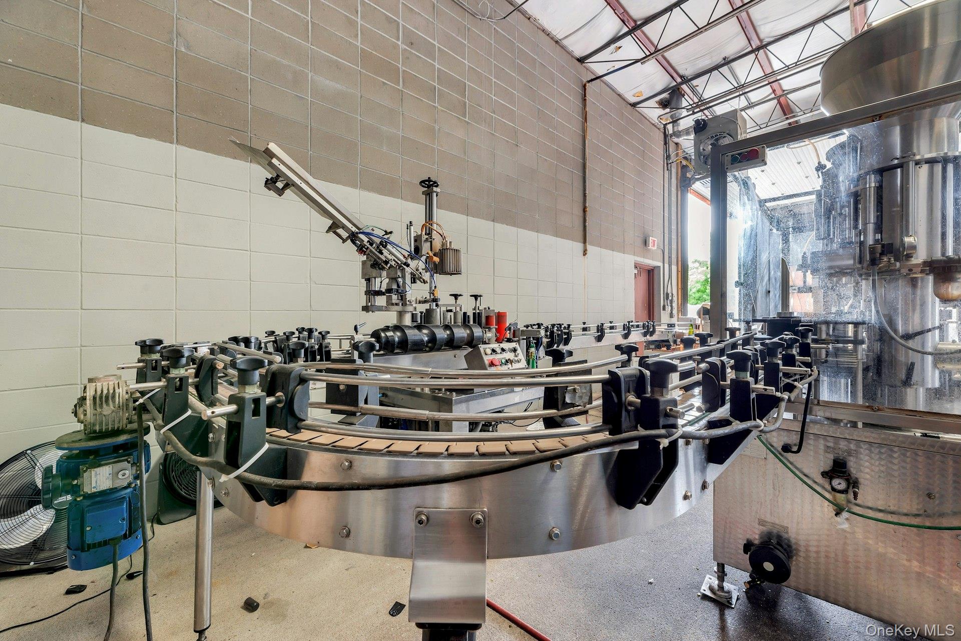 44075 Route 25, Peconic, NY 11971