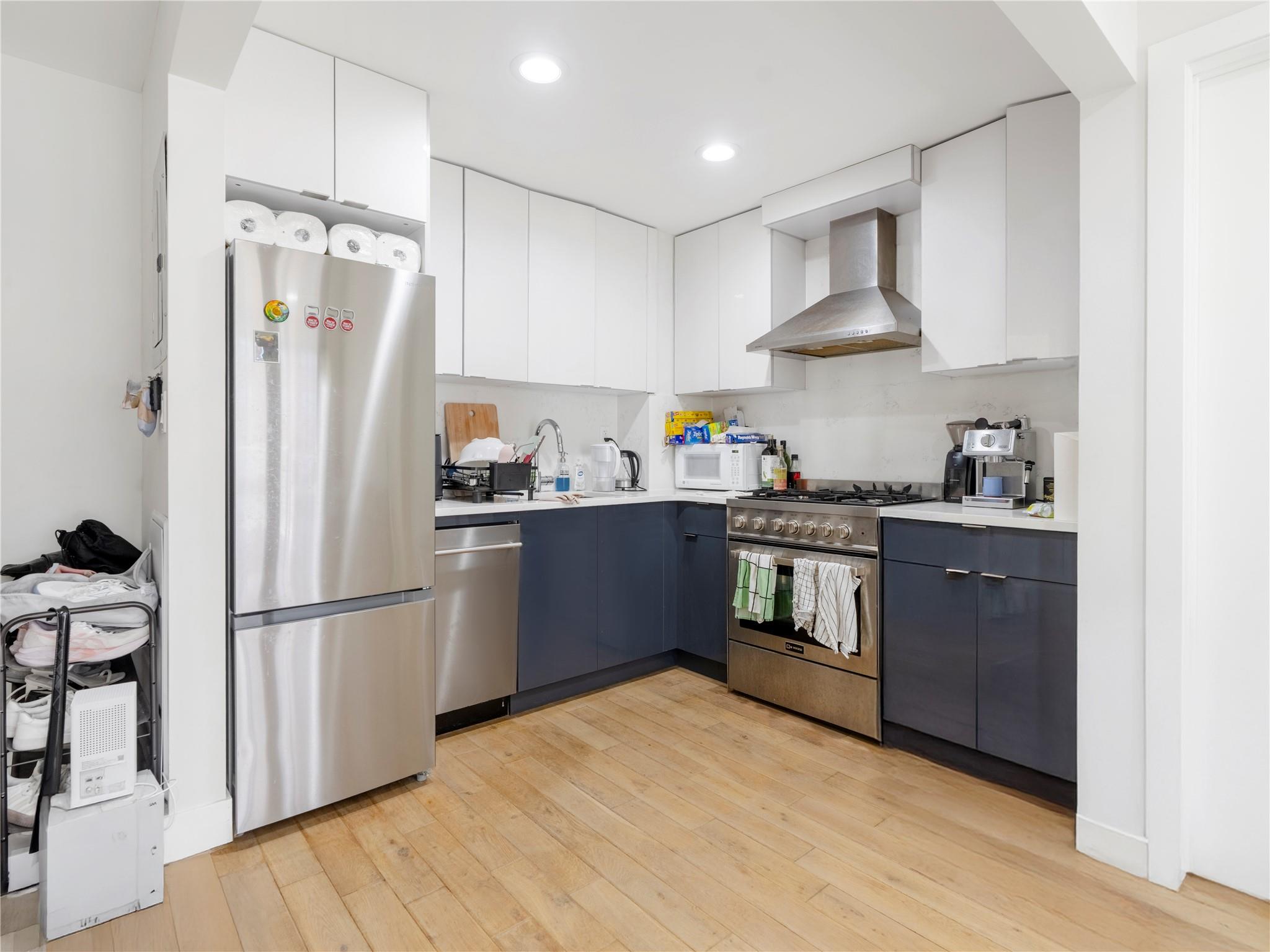 2705 41st Avenue # 5D, Long Island City, NY 11101