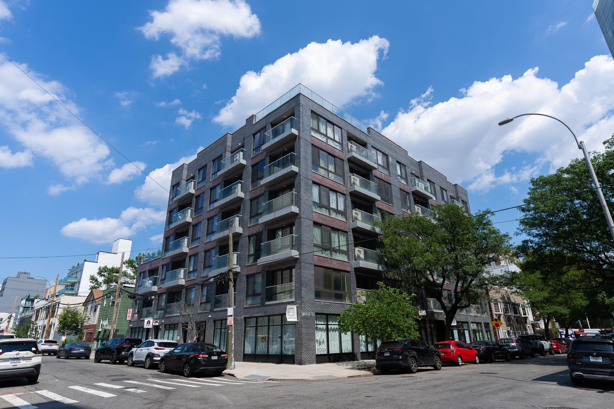 2705 41st Avenue # 5D, Long Island City, NY 11101