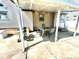 44 Jefferson Avenue, Lynbrook, NY 11563