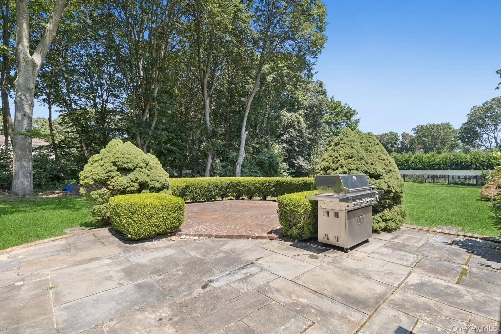 7 Fuller Drive, Ridge, NY 11961