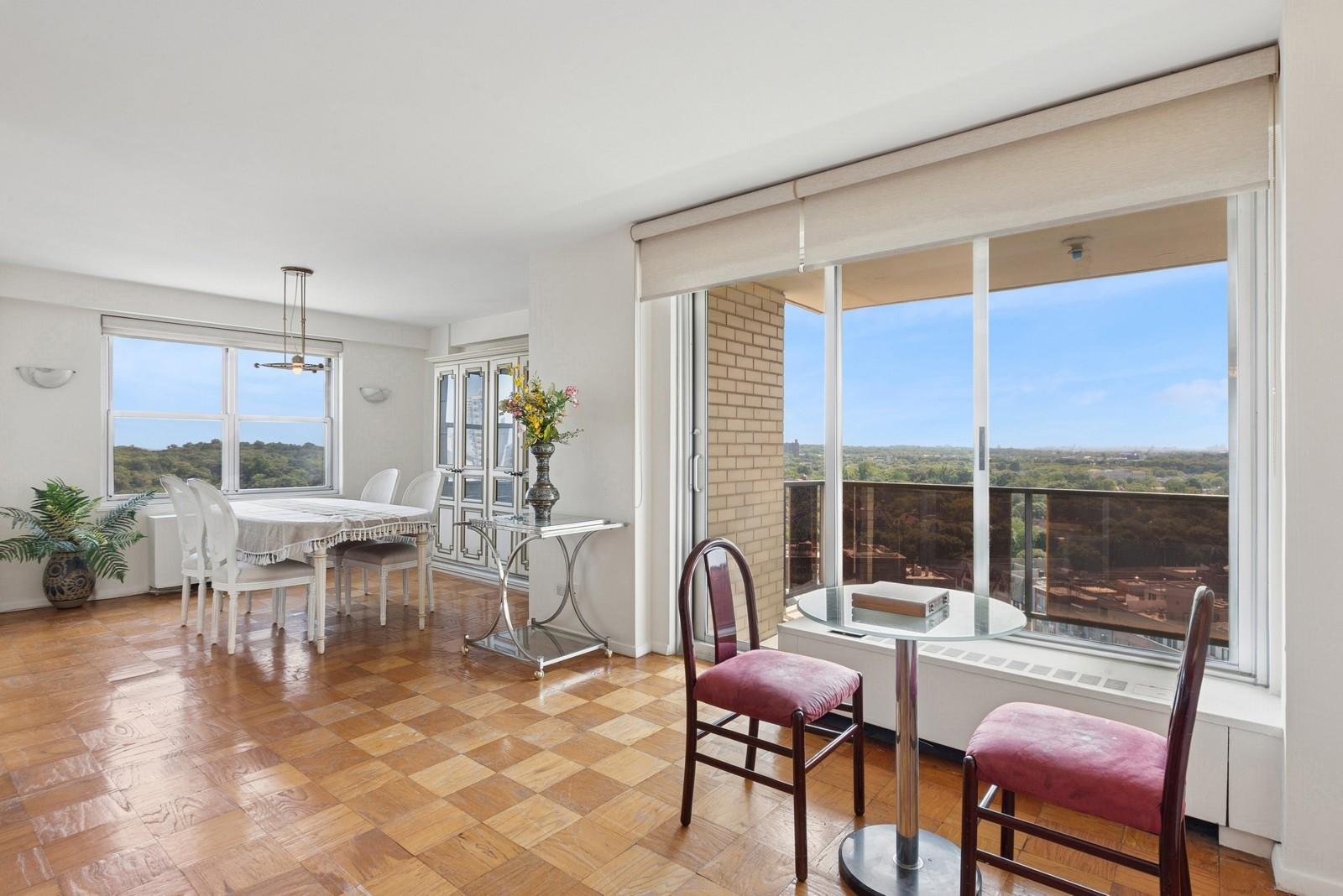 11011 Queens Boulevard # 20B, Forest Hills, NY 11375