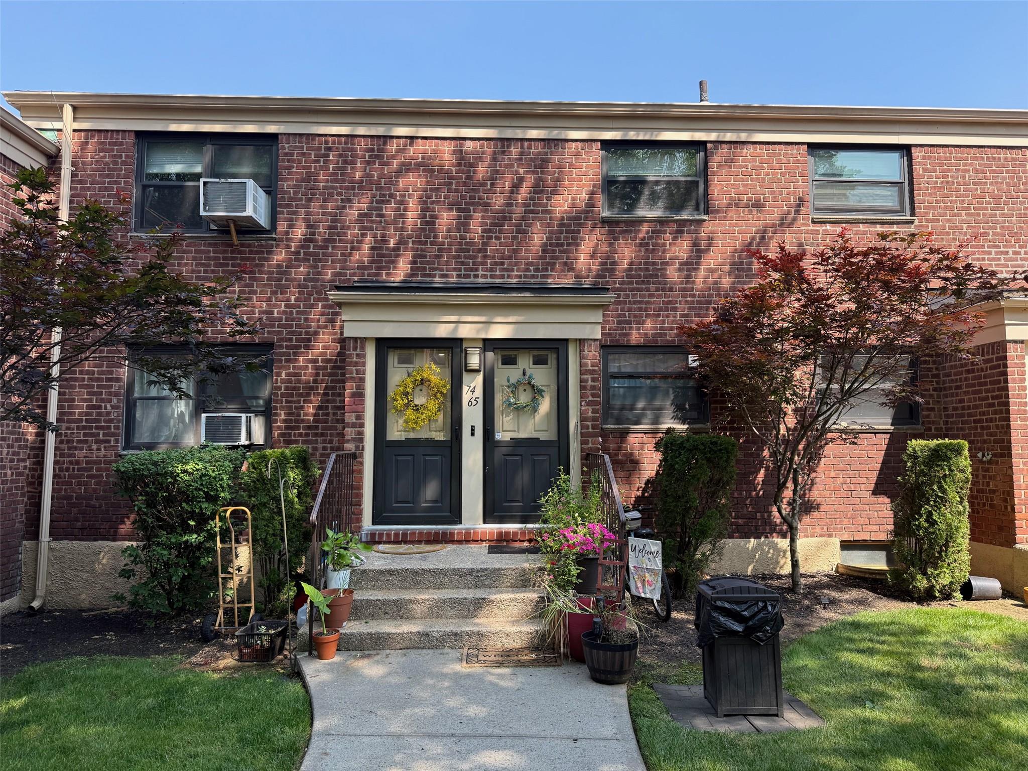 7465 220th Street # 102A2, Oakland Gardens, NY 11364