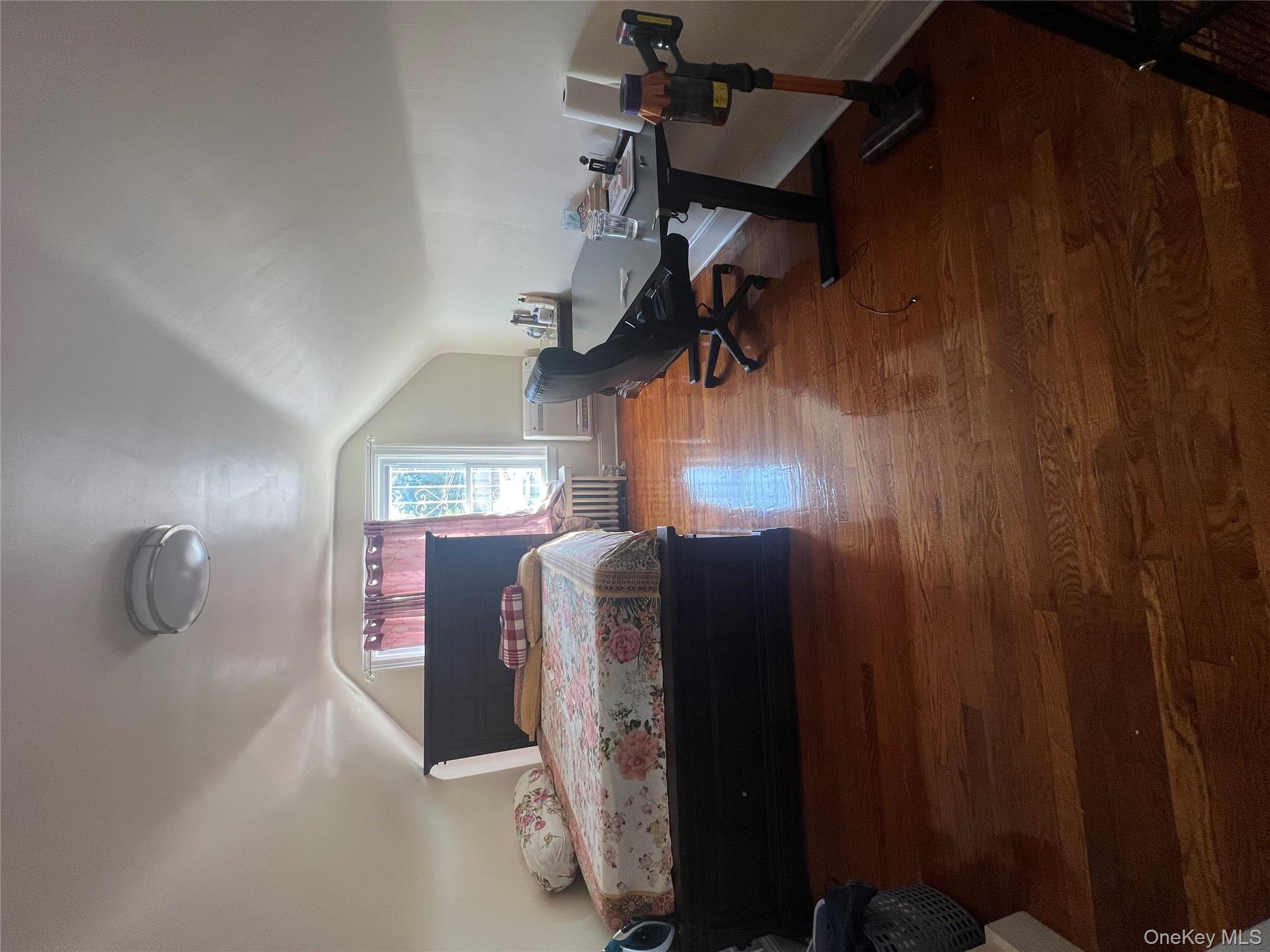 11608 196th Street, Saint Albans, NY 11412