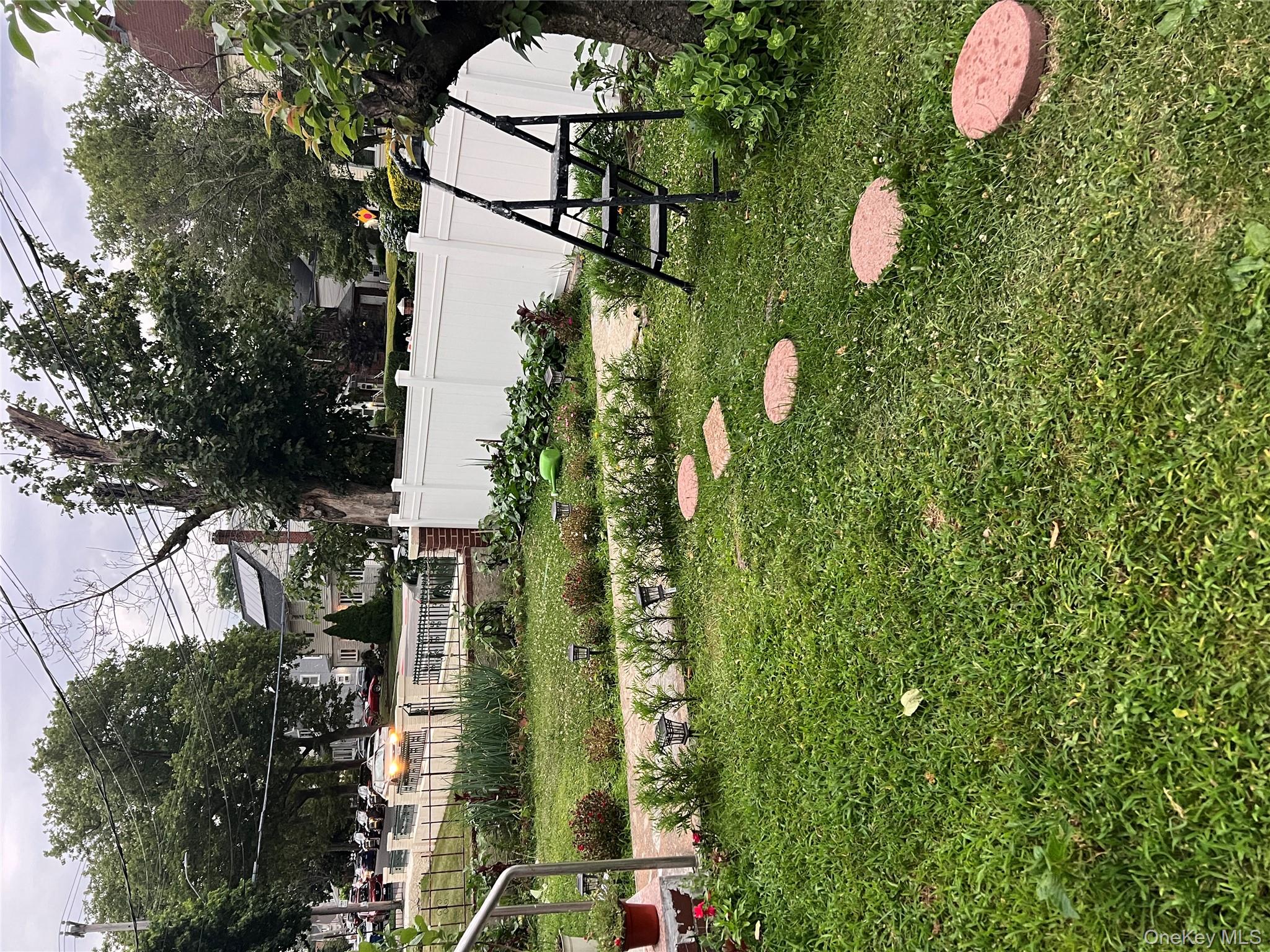 11608 196th Street, Saint Albans, NY 11412