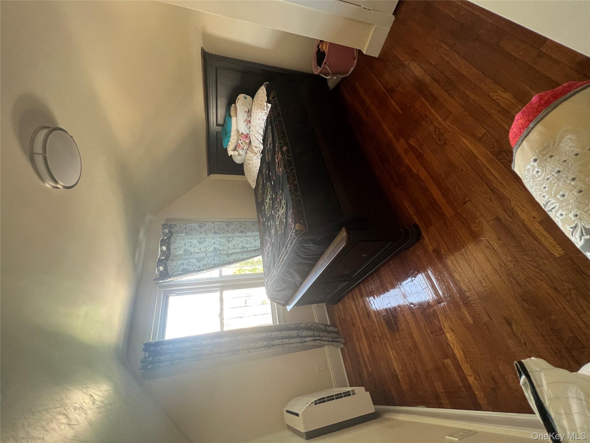 11608 196th Street, Saint Albans, NY 11412