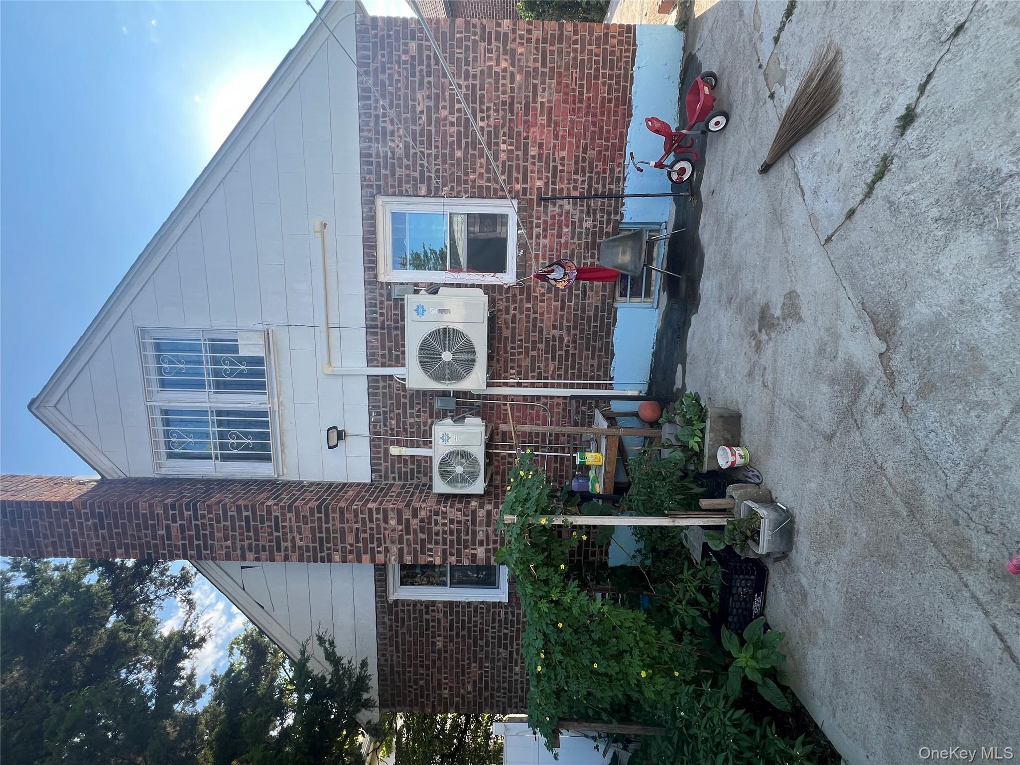 11608 196th Street, Saint Albans, NY 11412