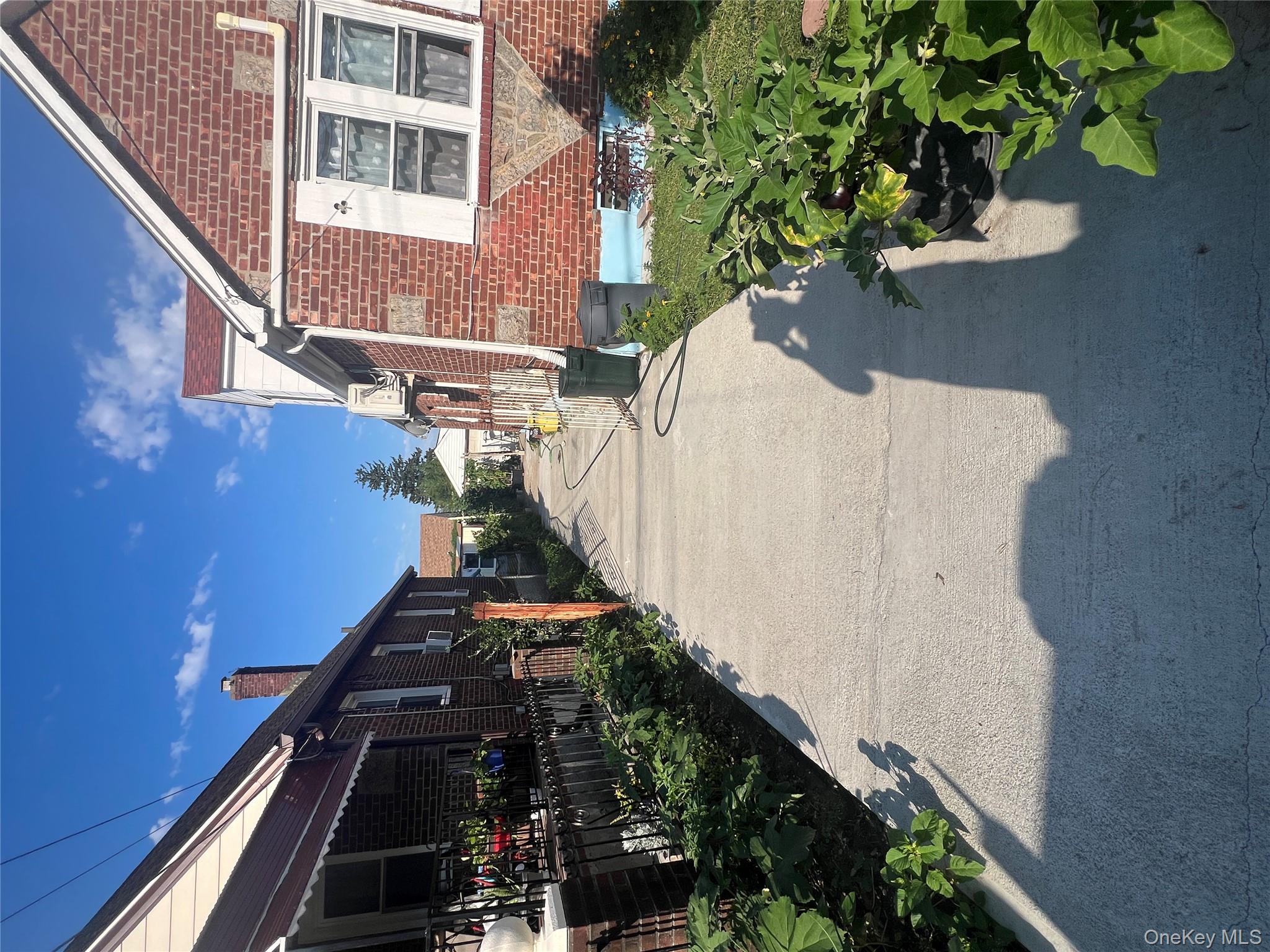 11608 196th Street, Saint Albans, NY 11412