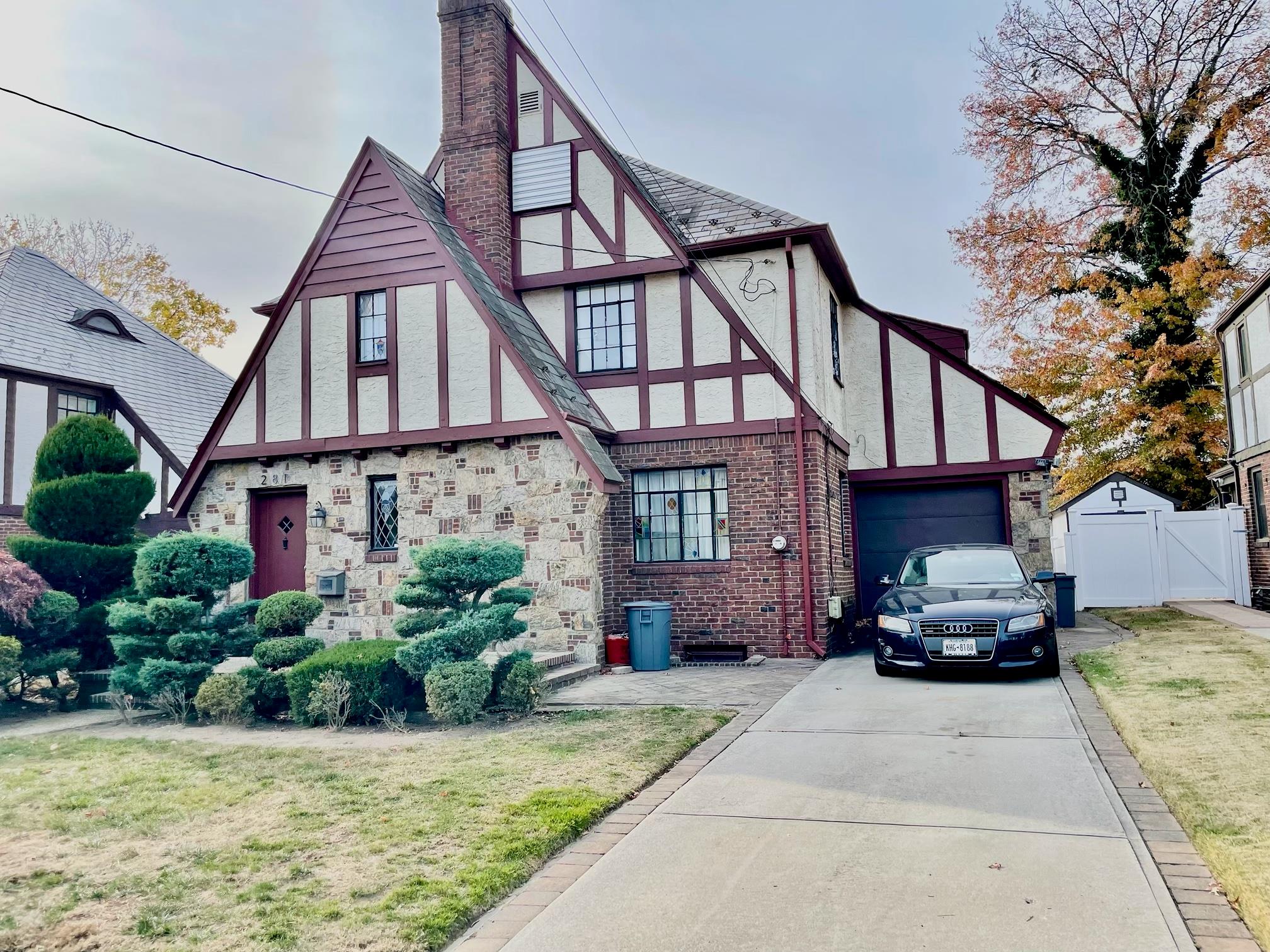 281 Kilburn Road S, Garden City South, NY 11530