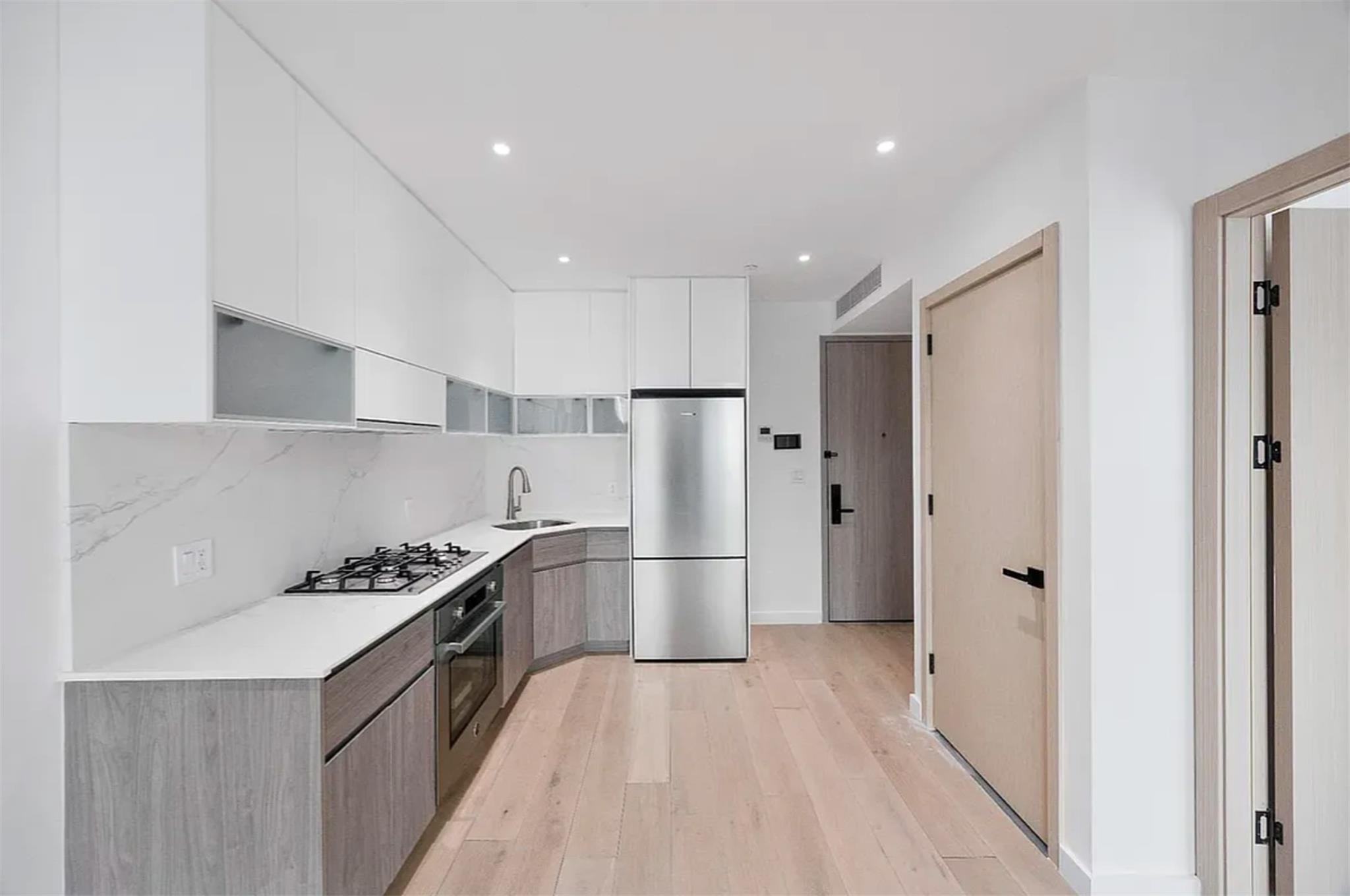 4262 Hunter Street # 3C, Long Island City, NY 11101