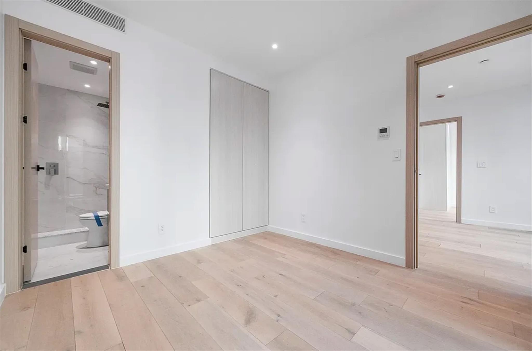 4262 Hunter Street # 3C, Long Island City, NY 11101