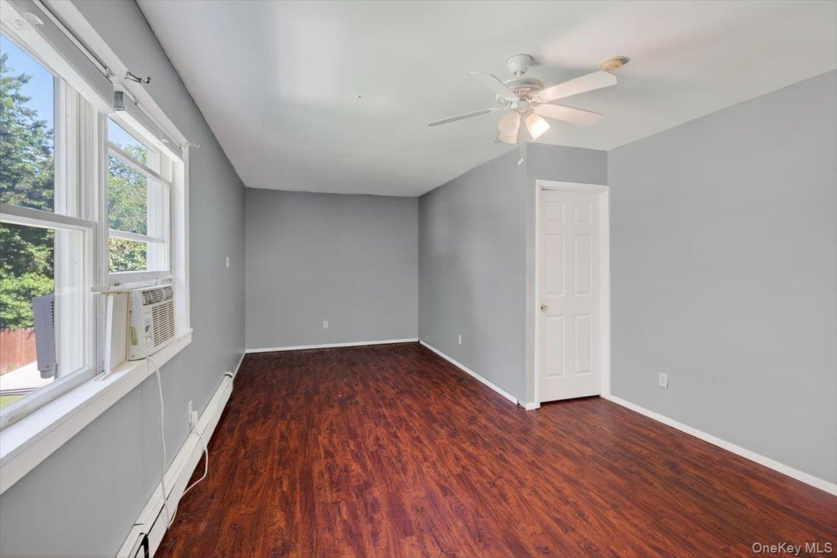 18 Sugarbush Lane, Coram, NY 11727