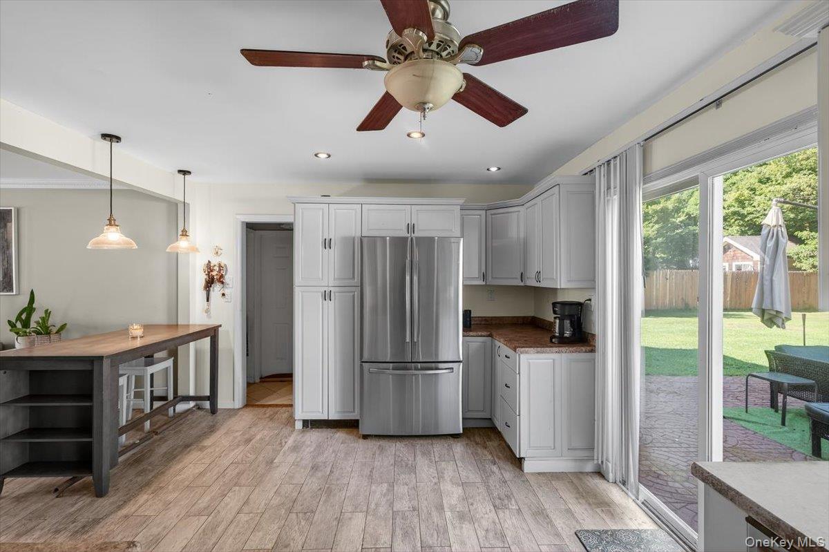 18 Sugarbush Lane, Coram, NY 11727