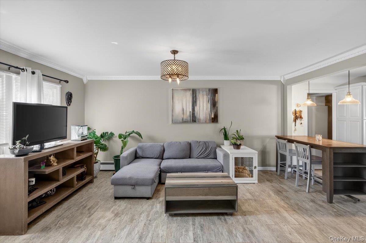 18 Sugarbush Lane, Coram, NY 11727