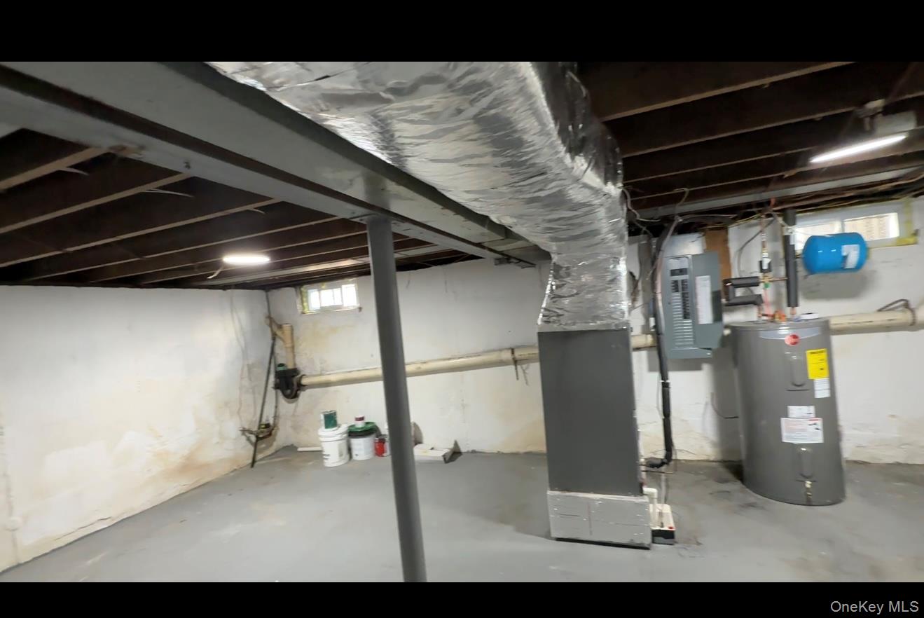 32 Penndale Drive, Amityville, NY 11701