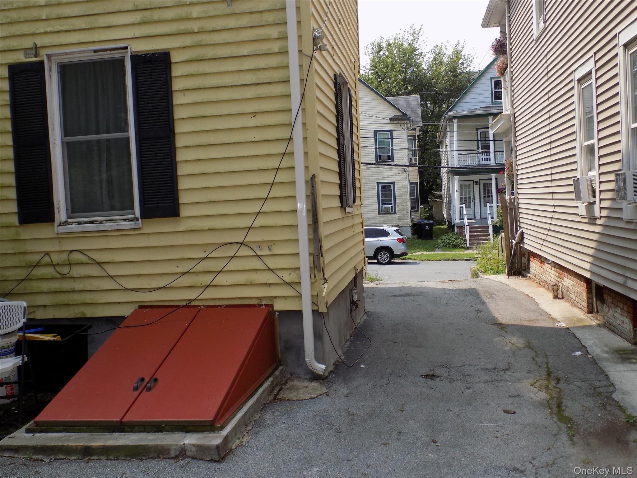 15 Thompson Street, Poughkeepsie, NY 12601