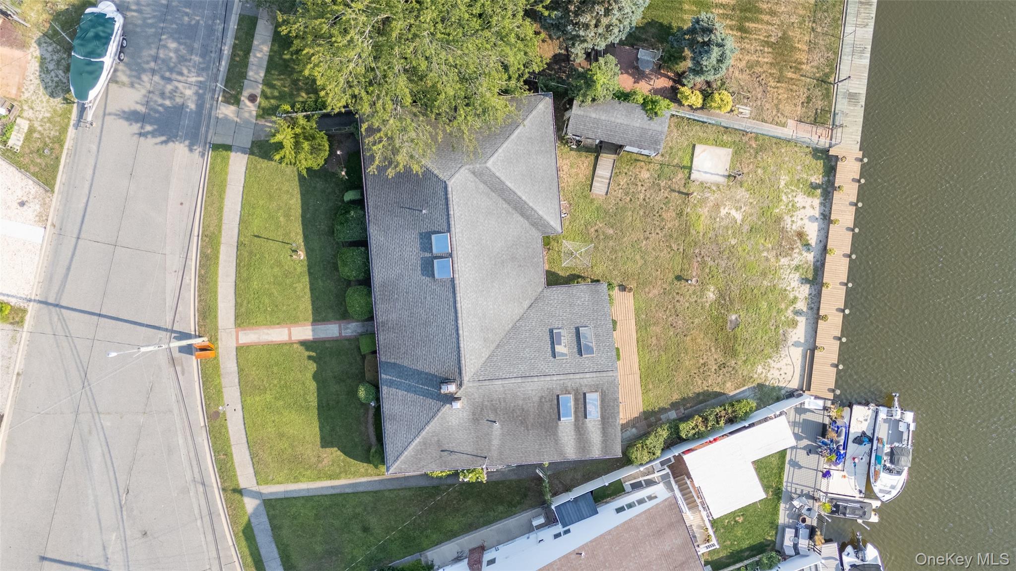 2436 Hempstead Lane, Wantagh, NY 11793