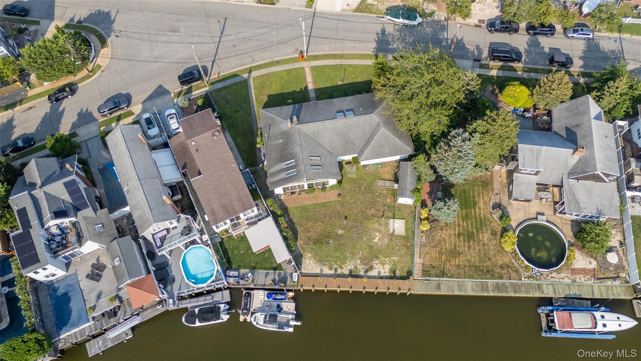 2436 Hempstead Lane, Wantagh, NY 11793