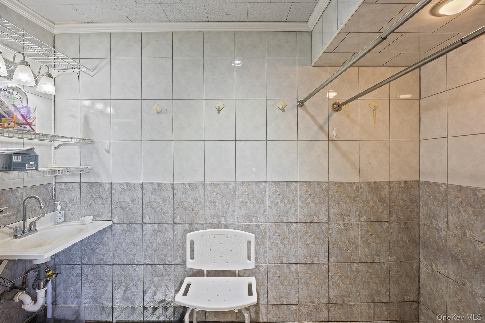 2436 Hempstead Lane, Wantagh, NY 11793