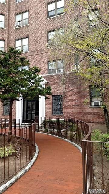 61-41 Saunders Street # B49, Rego Park, NY 11374