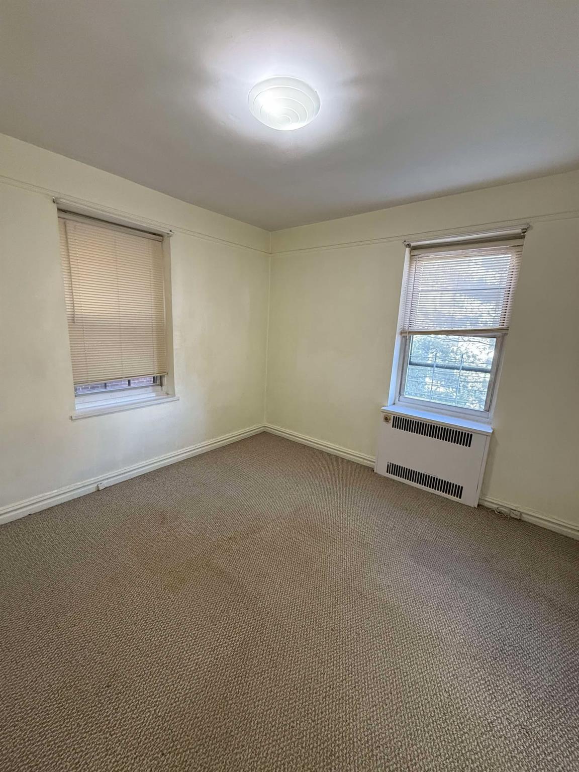 61-41 Saunders Street # B49, Rego Park, NY 11374