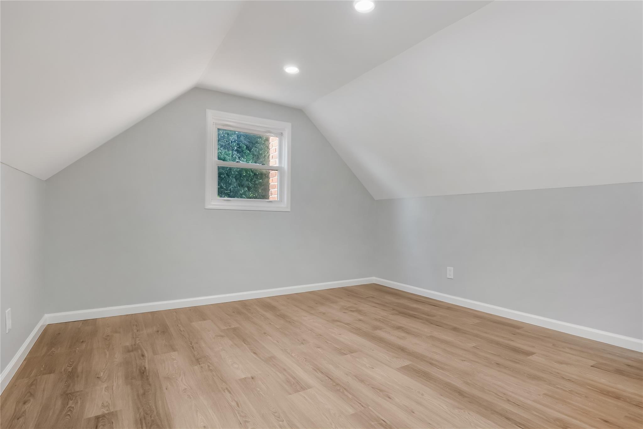 594 Fenworth Boulevard, Franklin Square, NY 11010