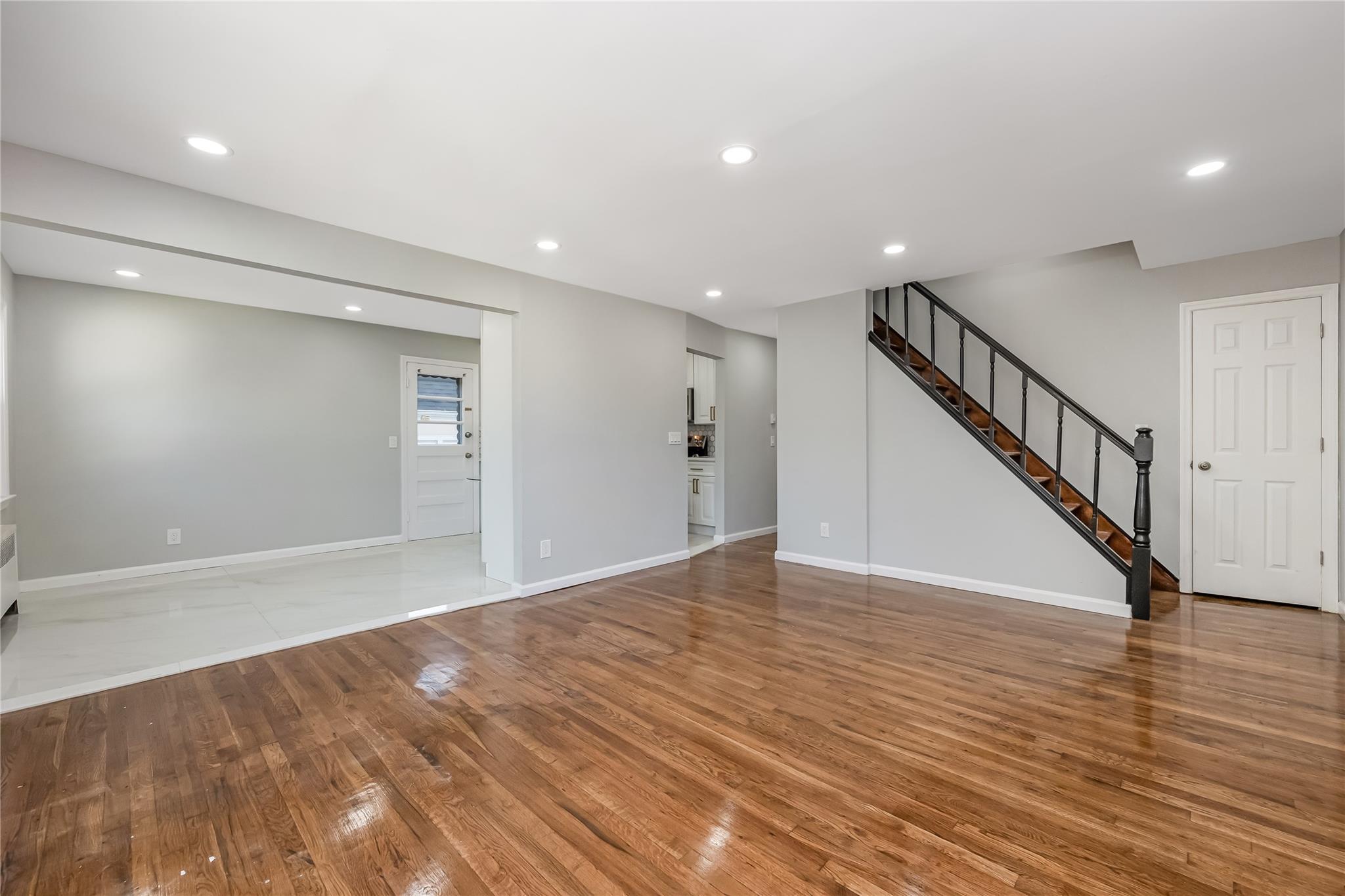 594 Fenworth Boulevard, Franklin Square, NY 11010