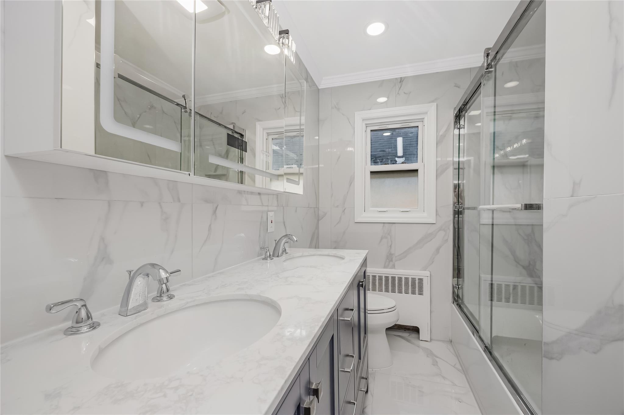 594 Fenworth Boulevard, Franklin Square, NY 11010