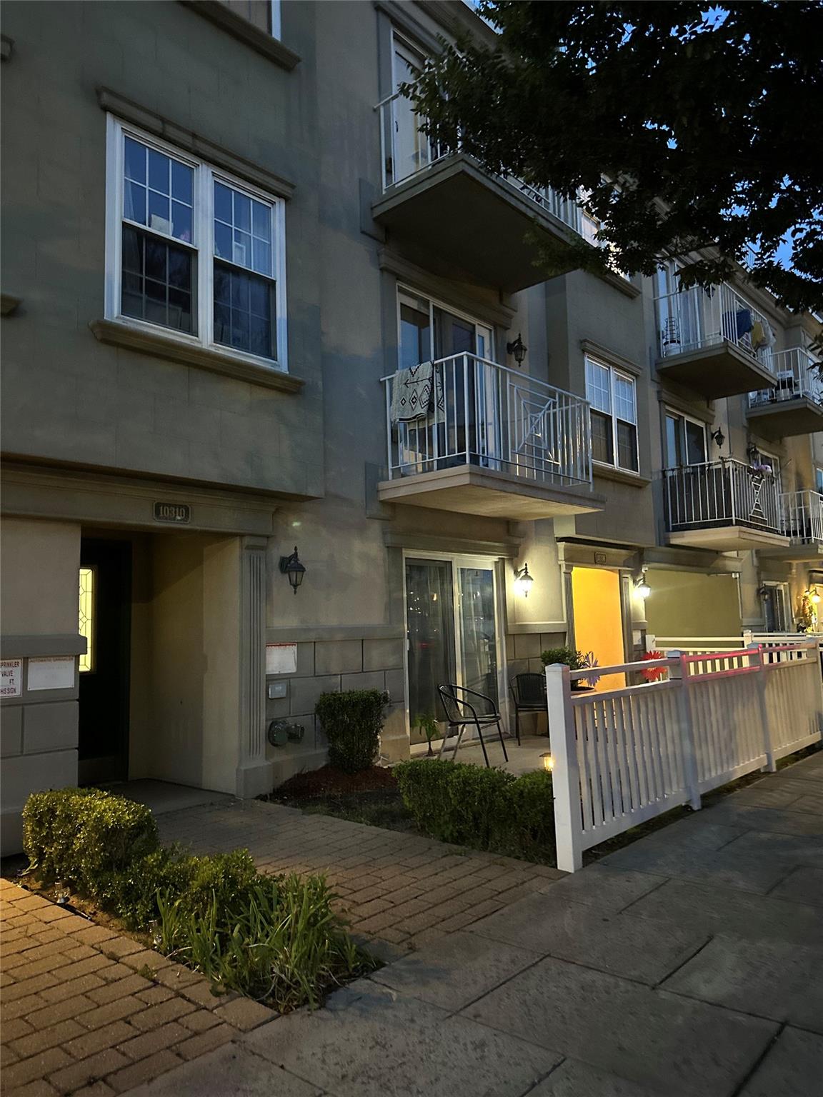 103-10 Rockaway Beach Boulevard # 2B, Rockaway Park, NY 11694