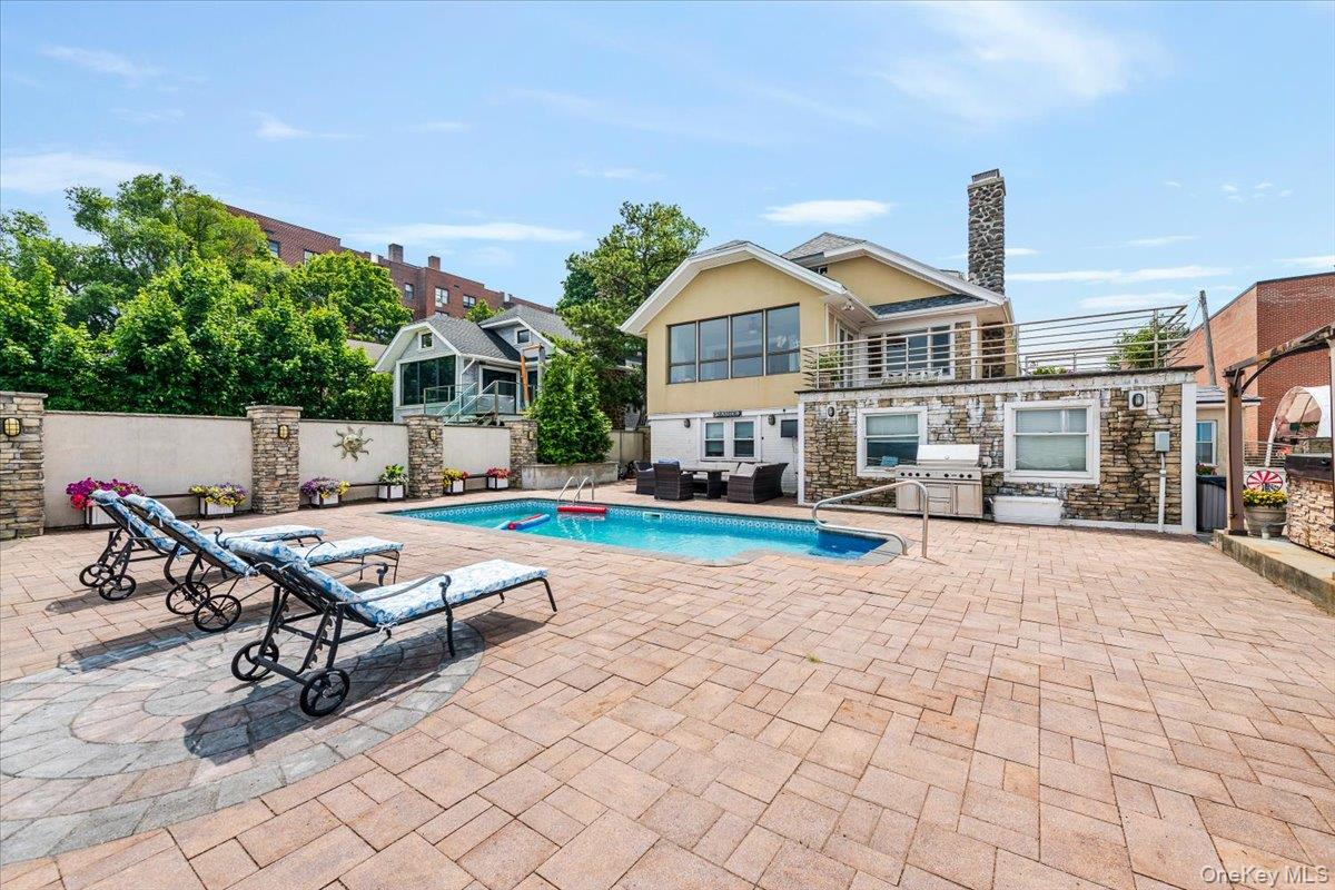 1321 Shore Drive, Bronx, NY 10465