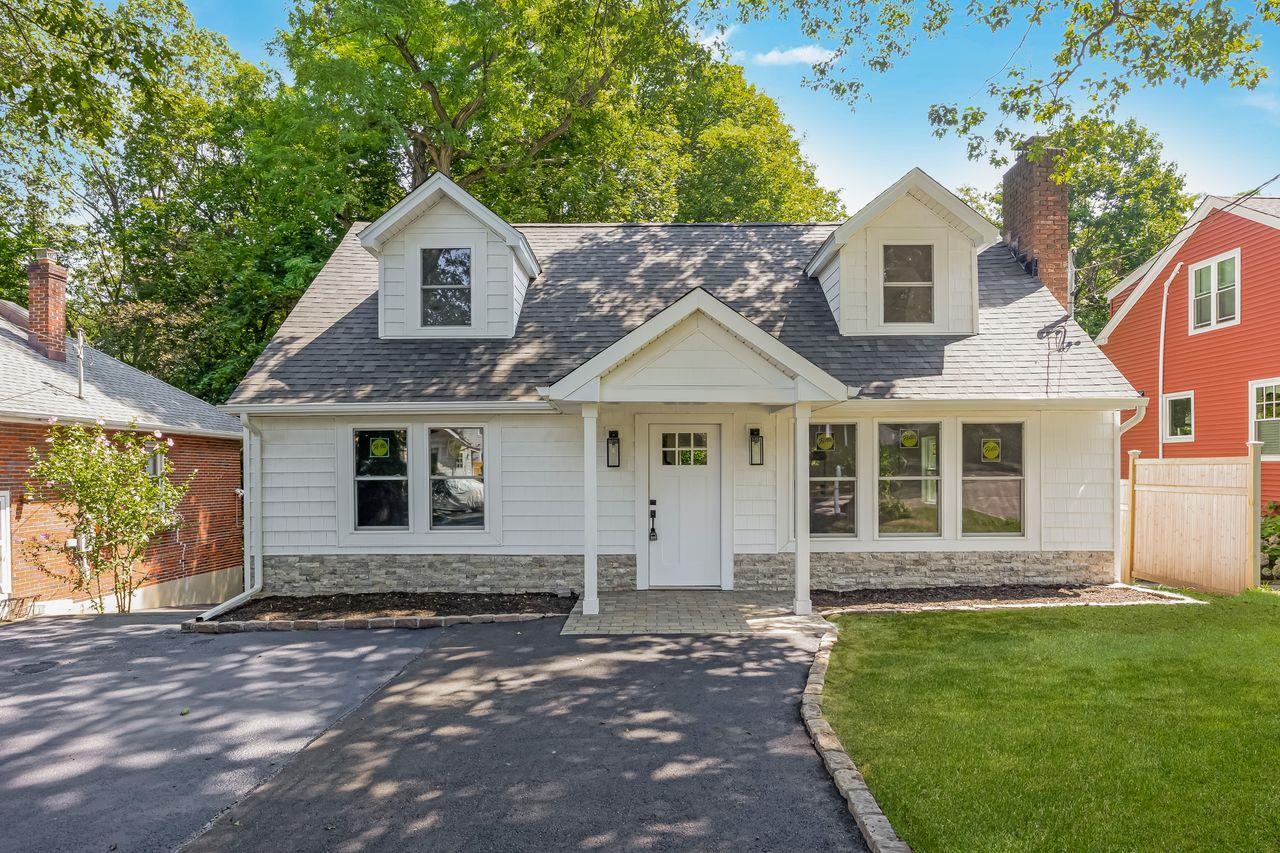 18 Maple Place, Huntington, NY 11743