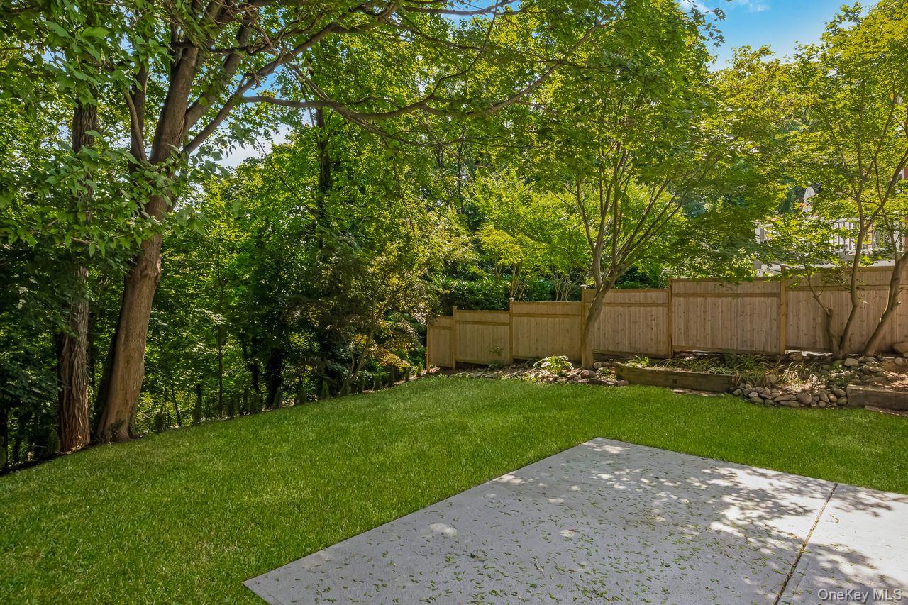 18 Maple Place, Huntington, NY 11743