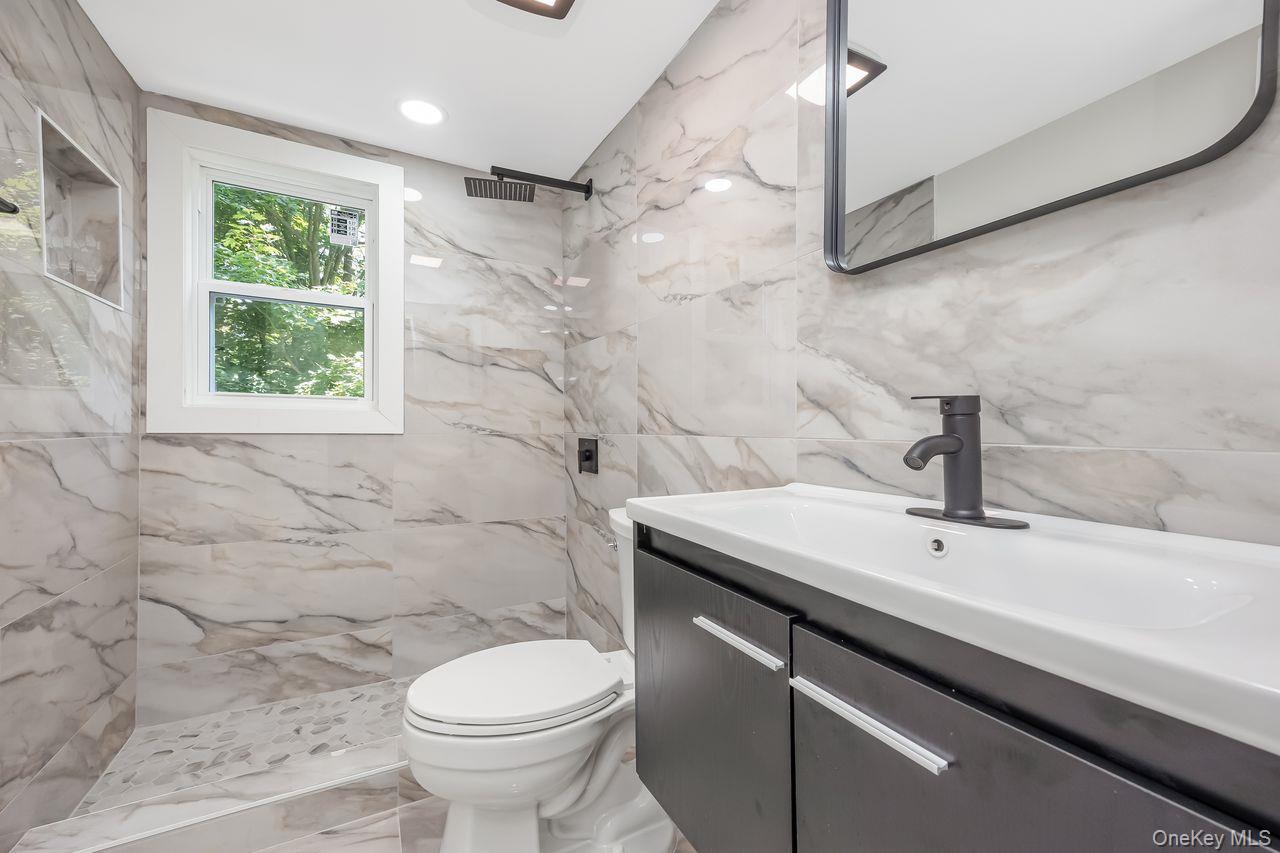 18 Maple Place, Huntington, NY 11743