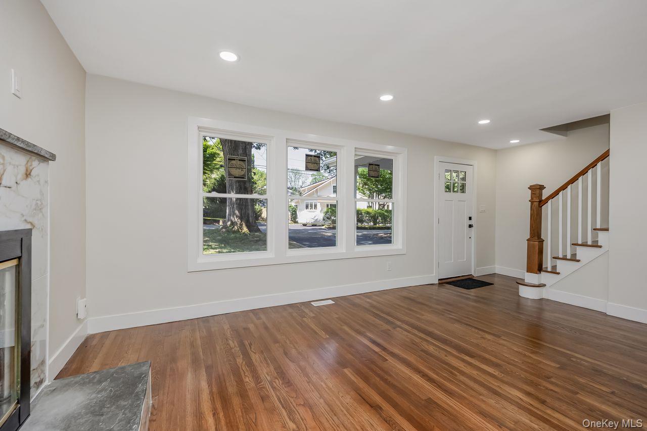 18 Maple Place, Huntington, NY 11743